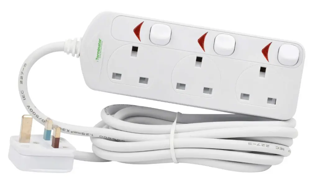 Terminator 3 Way UK Power Extension Socket With Individual Switches 3M 1.25mm2 Cable 13A Plug