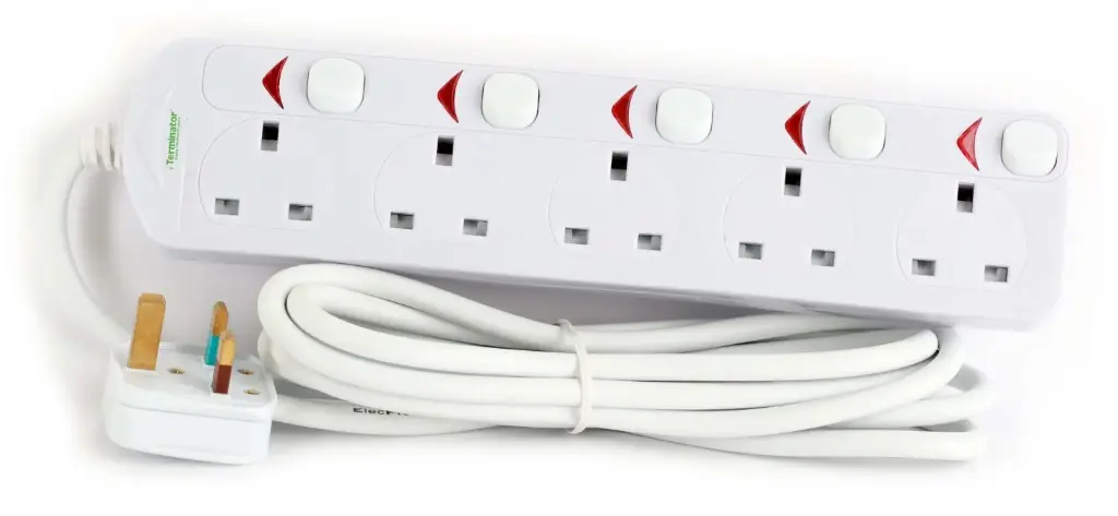 [TPB-835UK] Terminator 5 Way UK Power Extension Socket With Individual Switches 3M 1.25mm2 Cable 13A Plug