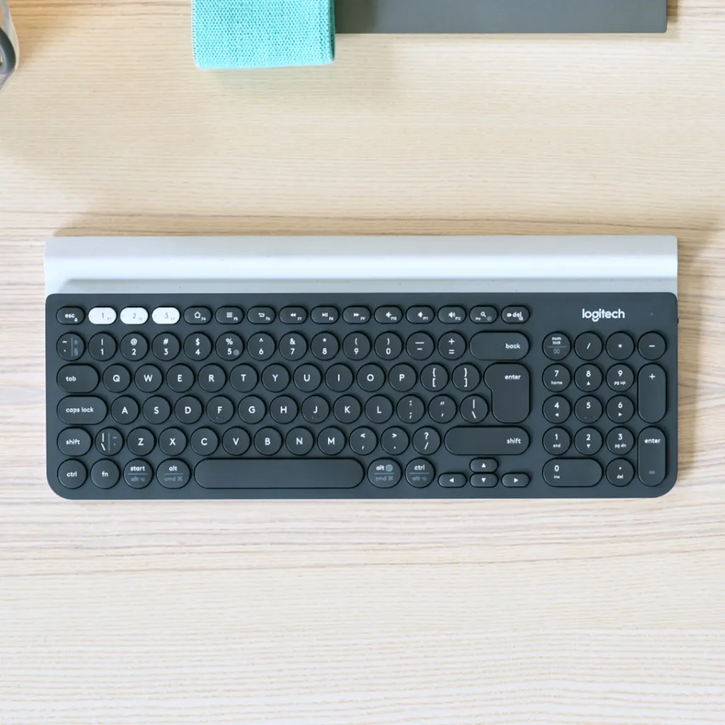 Logitech K780 Multi-Device Wireless Keyboard – Slot for Phone/Tablet – Arabic – Grey